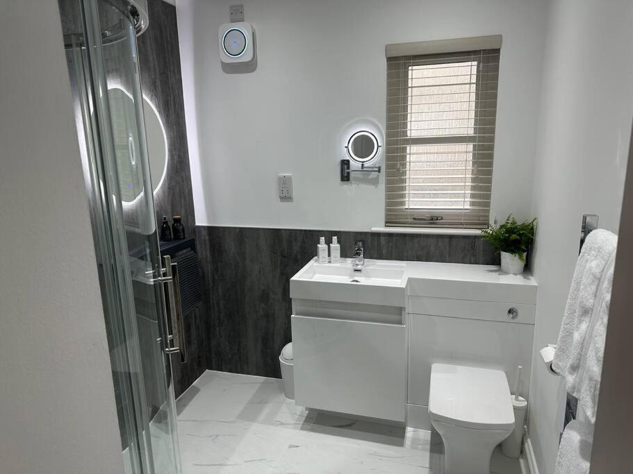Premium Executive Apartment In Dunfermline Exterior foto